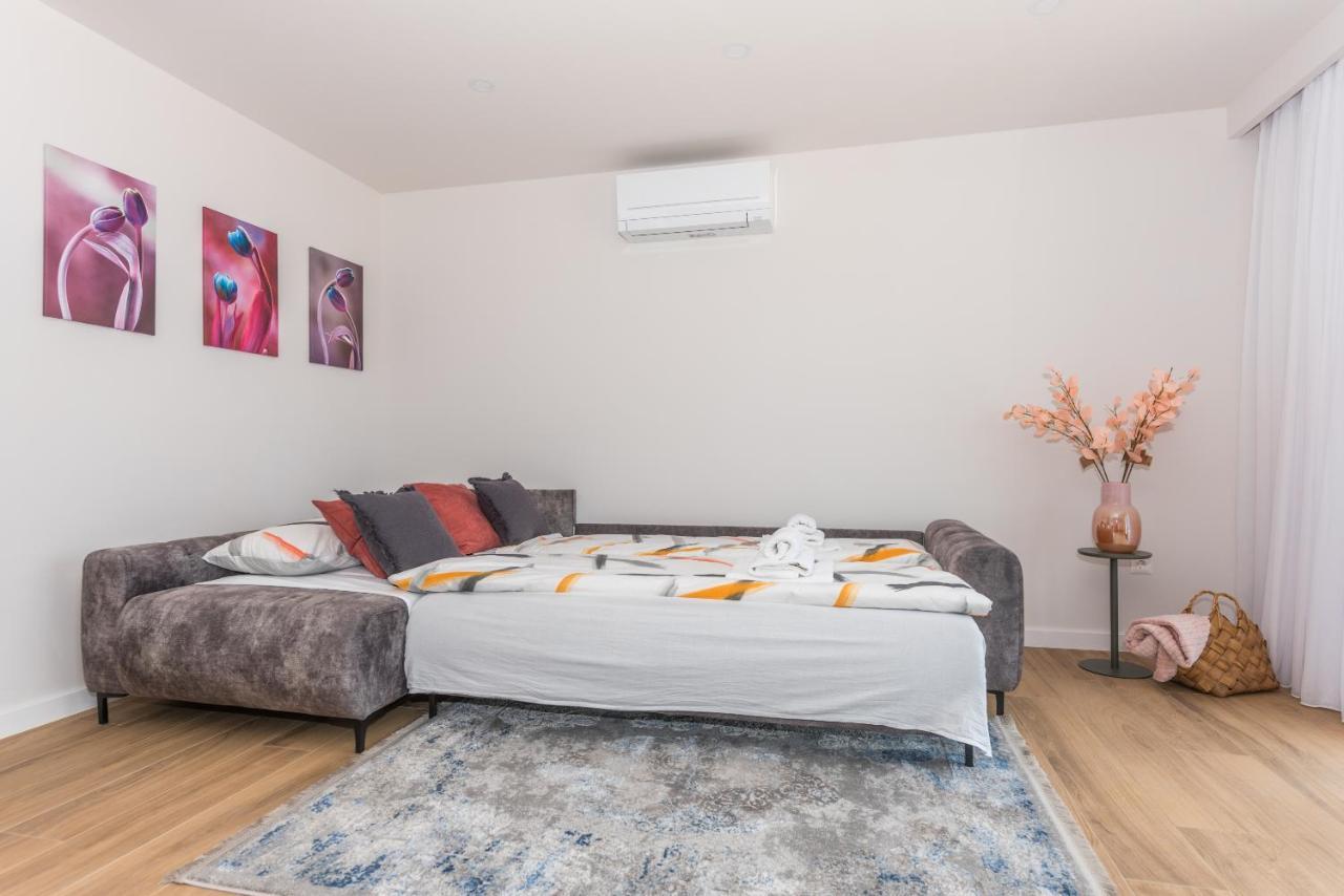Luxury Adria Sea & City View Apartment Makarska Buitenkant foto