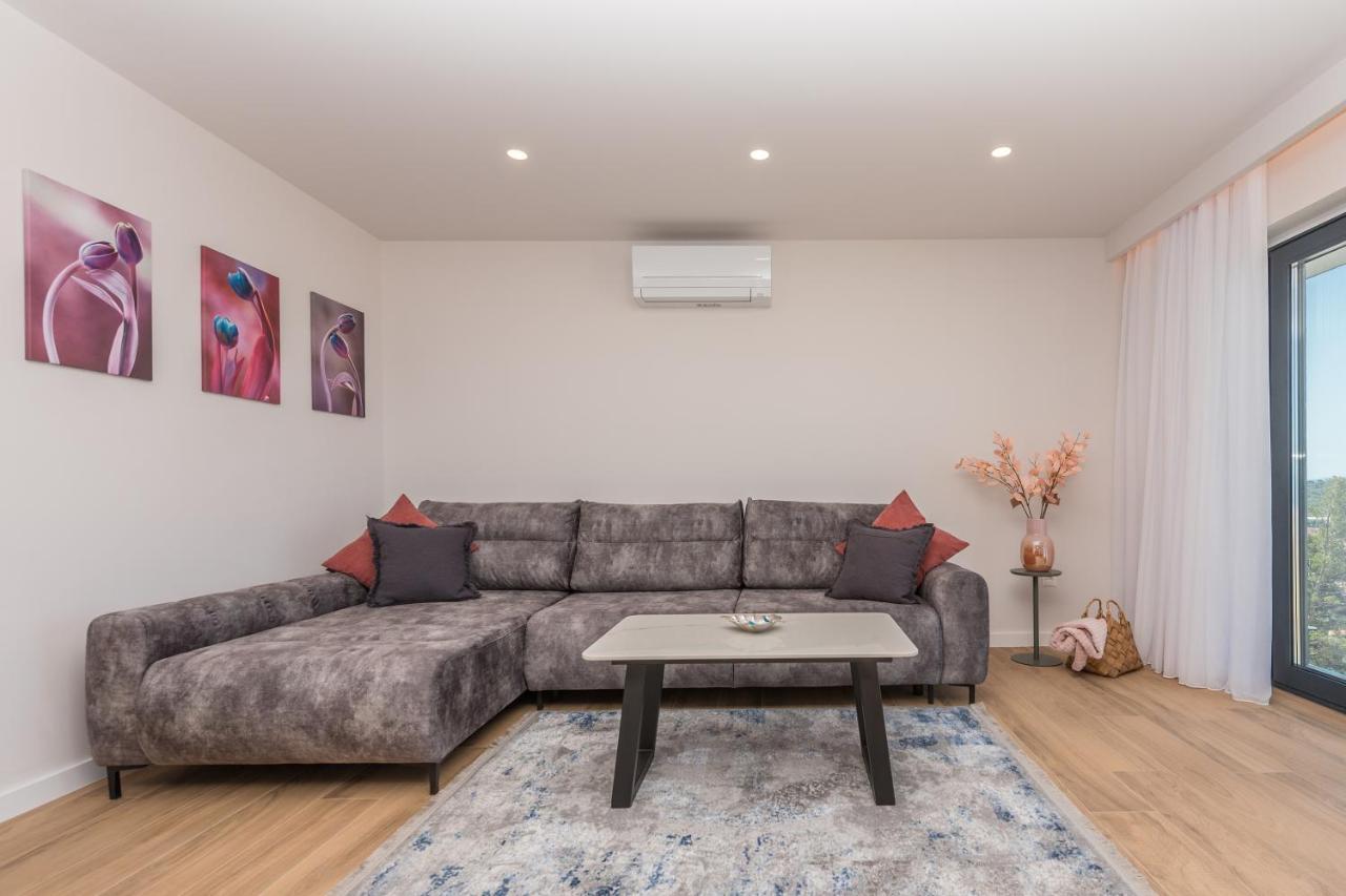 Luxury Adria Sea & City View Apartment Makarska Buitenkant foto