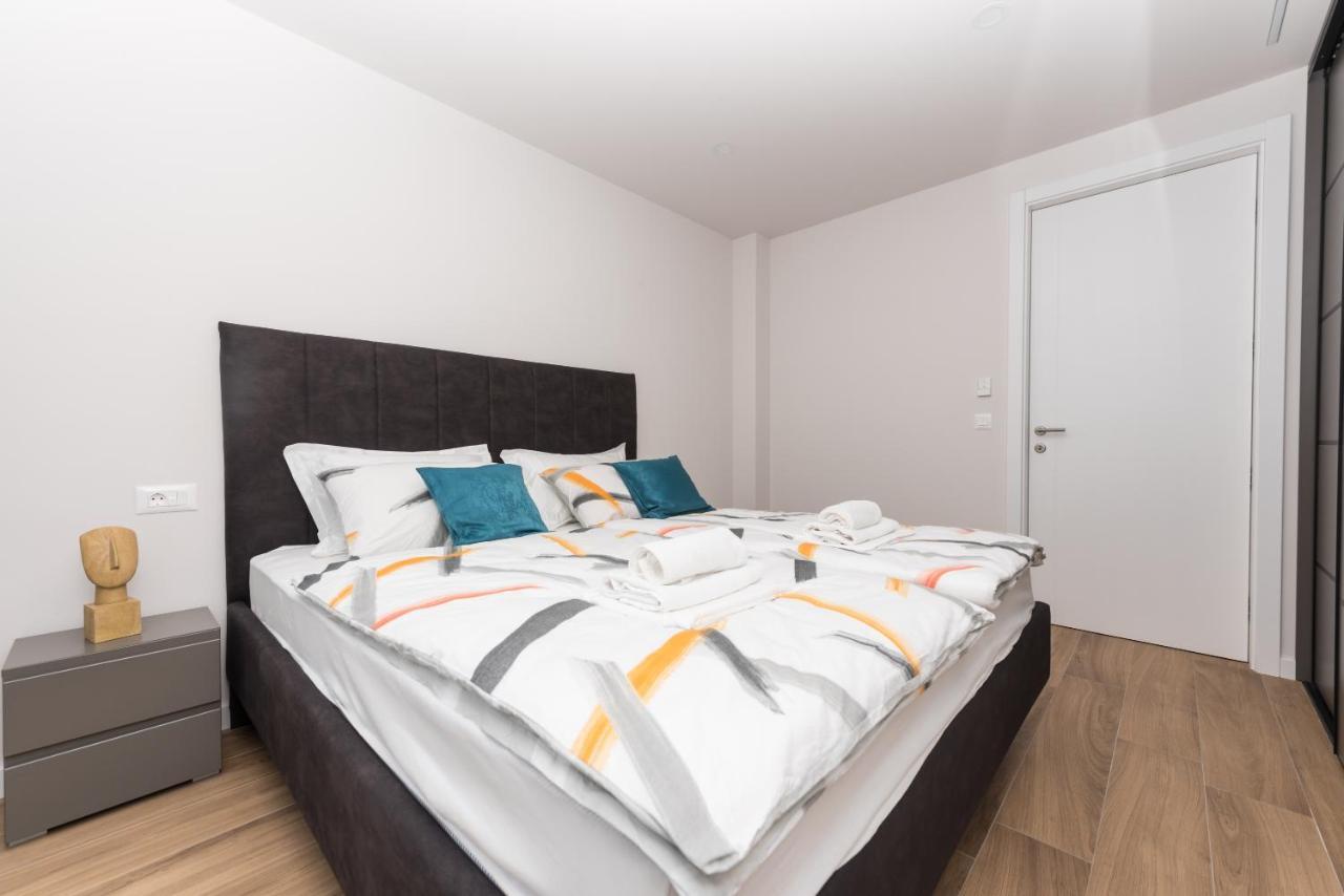 Luxury Adria Sea & City View Apartment Makarska Buitenkant foto