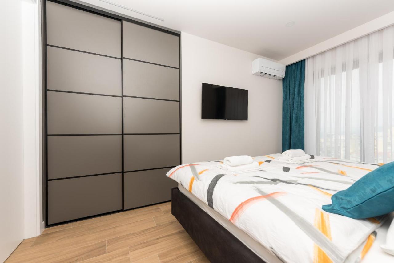 Luxury Adria Sea & City View Apartment Makarska Buitenkant foto