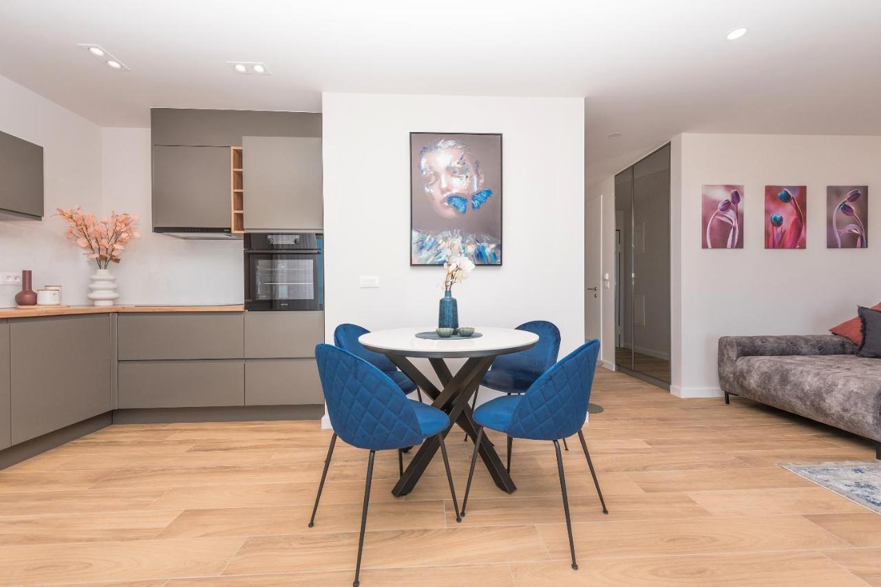 Luxury Adria Sea & City View Apartment Makarska Buitenkant foto